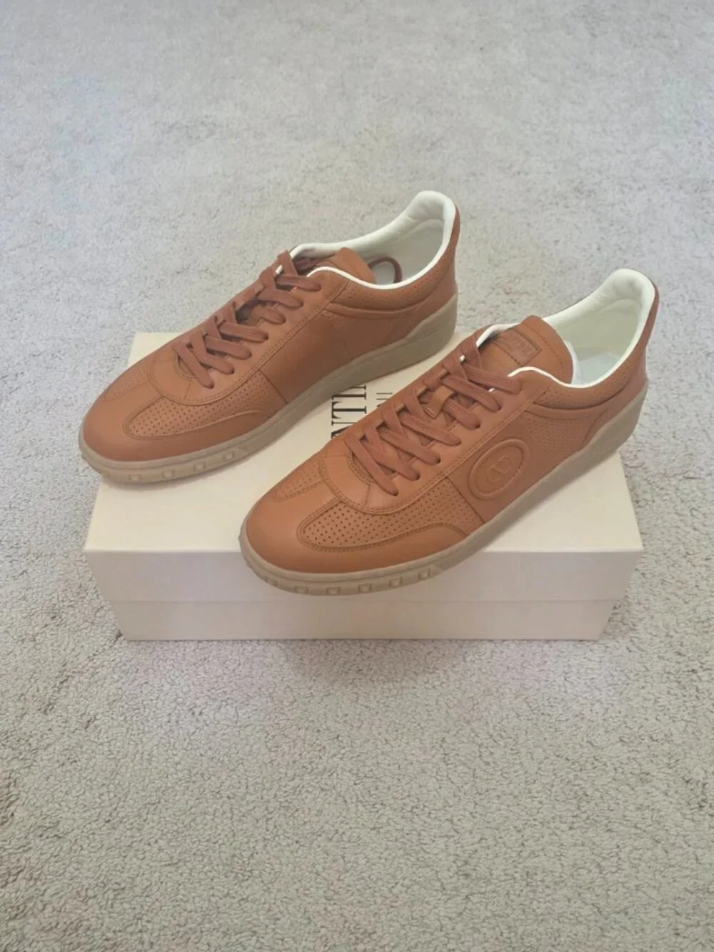 VALENTINO GARAVANI Upvillage Perforated Sneaker Roasted 44 - Picture 4 of 12